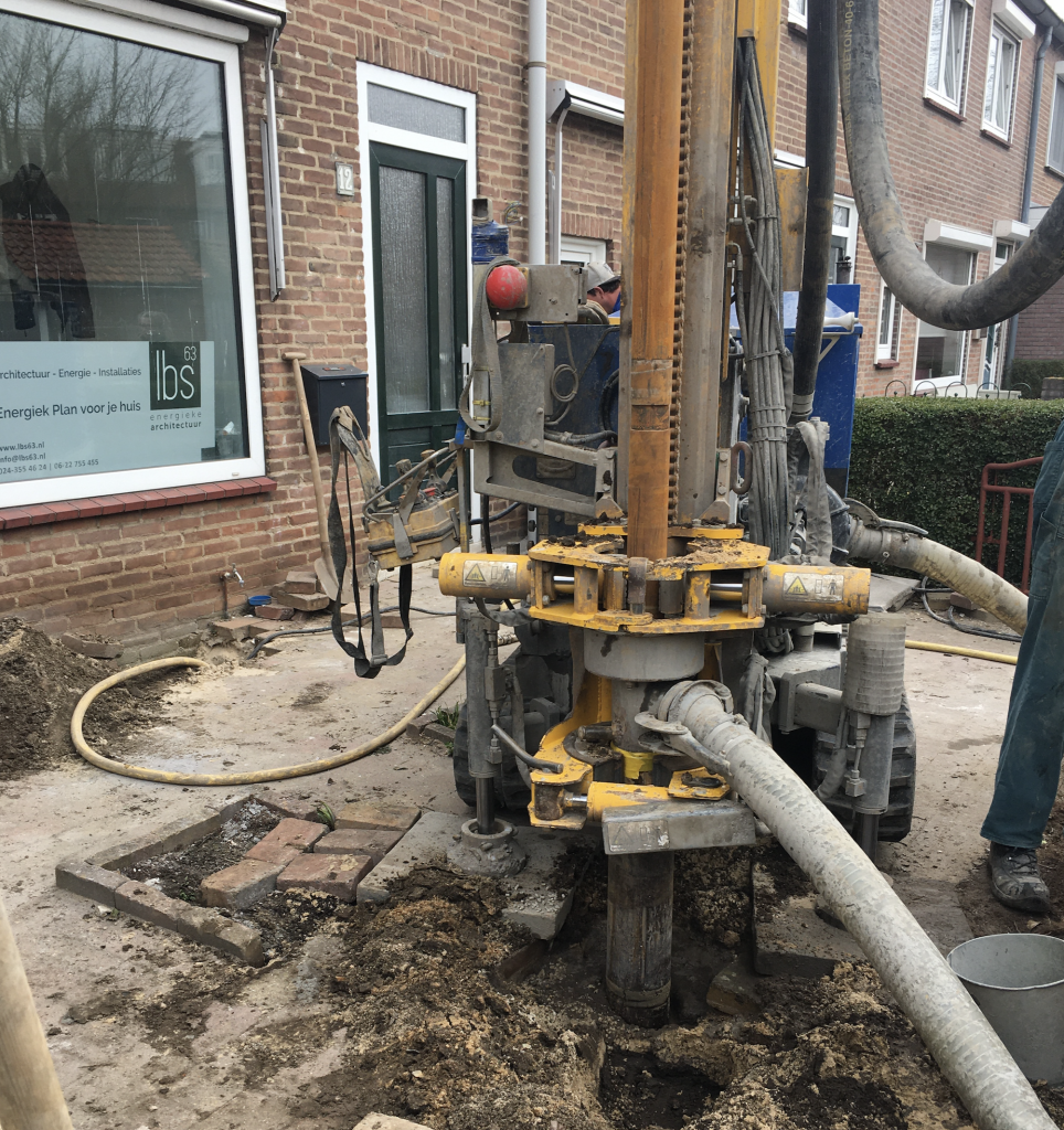 Grondboring voor bodemwarmte lbs63